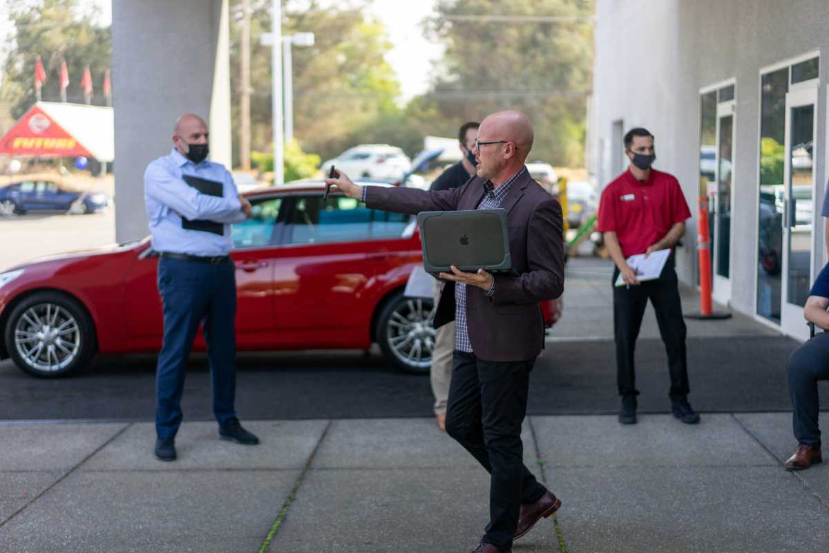 Should You Lease or Buy? Breaking Down the Pros and Cons for Drivers