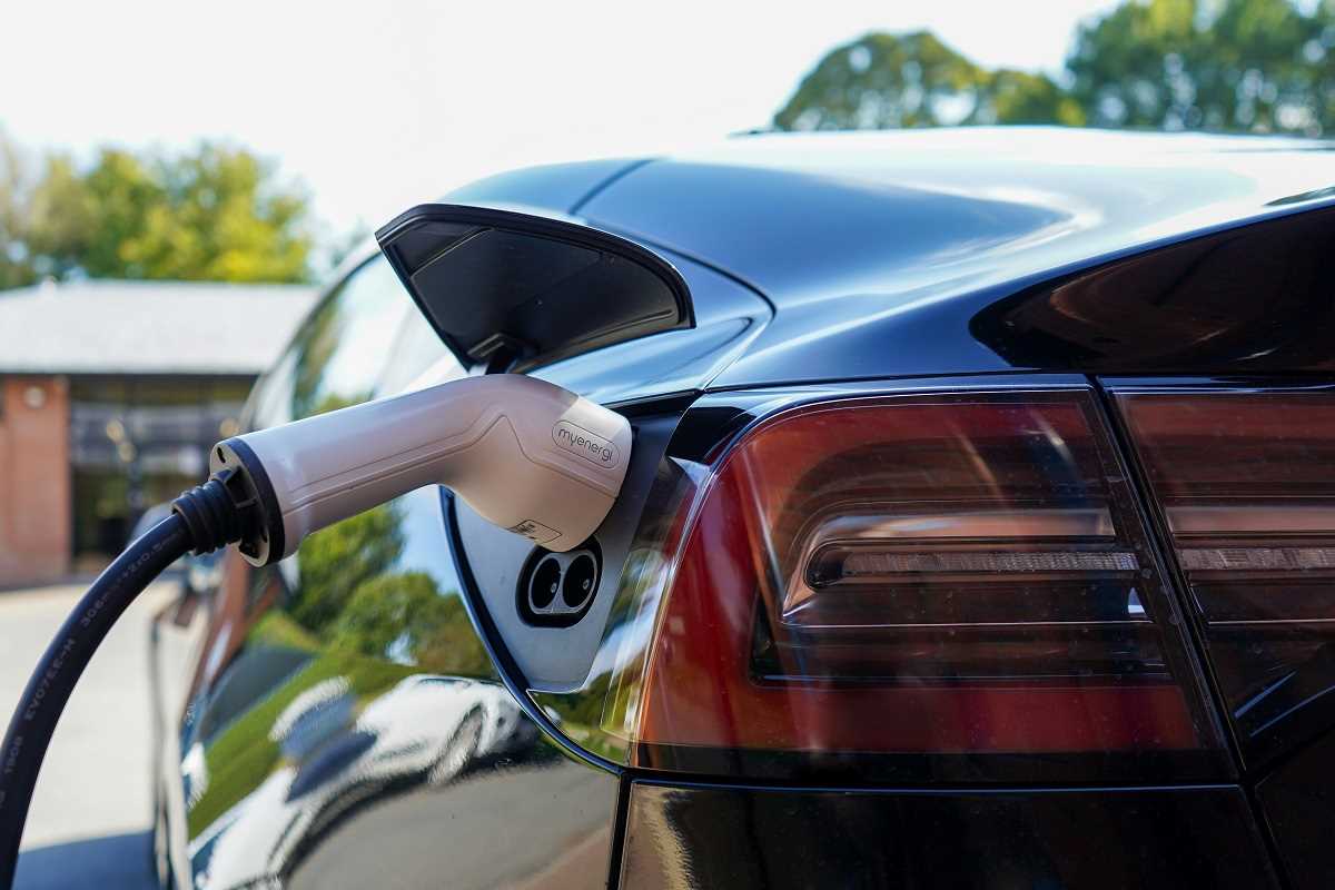 5 Myths About EVs Debunked for the Skeptical Consumer